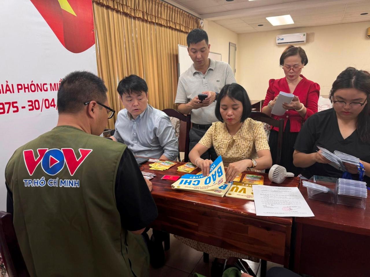 ‘Binh chủng báo chí’ góp phần lan tỏa tinh thần đại lễ 30.4 6 494195916_10093231864028274_5870931601790877865_n.jpg